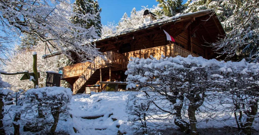 découvrez notre sélection de chalets à vendre en occitanie, idéal pour vos vacances ou votre résidence principale dans un cadre naturel et convivial.
