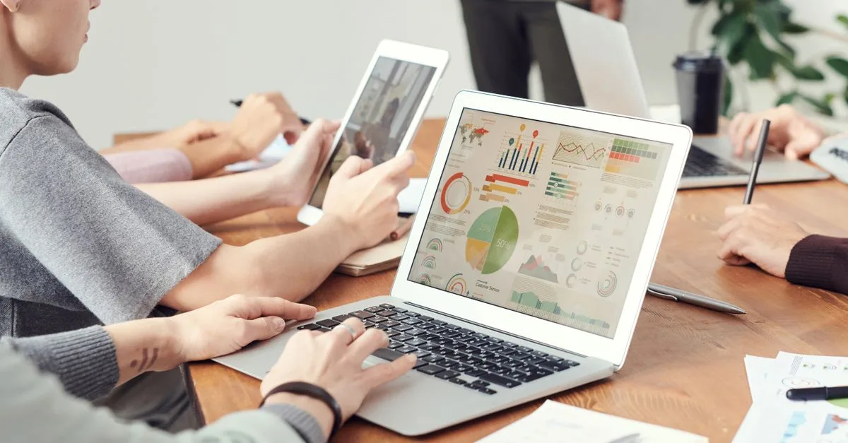 boostez votre visibilité en ligne avec des stratégies de marketing digital efficaces, adaptées à votre entreprise pour attirer et convertir vos clients.