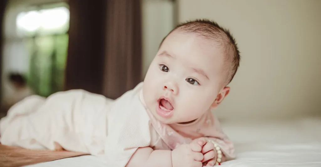 découvrez notre guide complet pour bébés, avec des conseils pratiques et astuces pour accompagner les parents pas à pas dans l'aventure de la naissance et de la petite enfance.