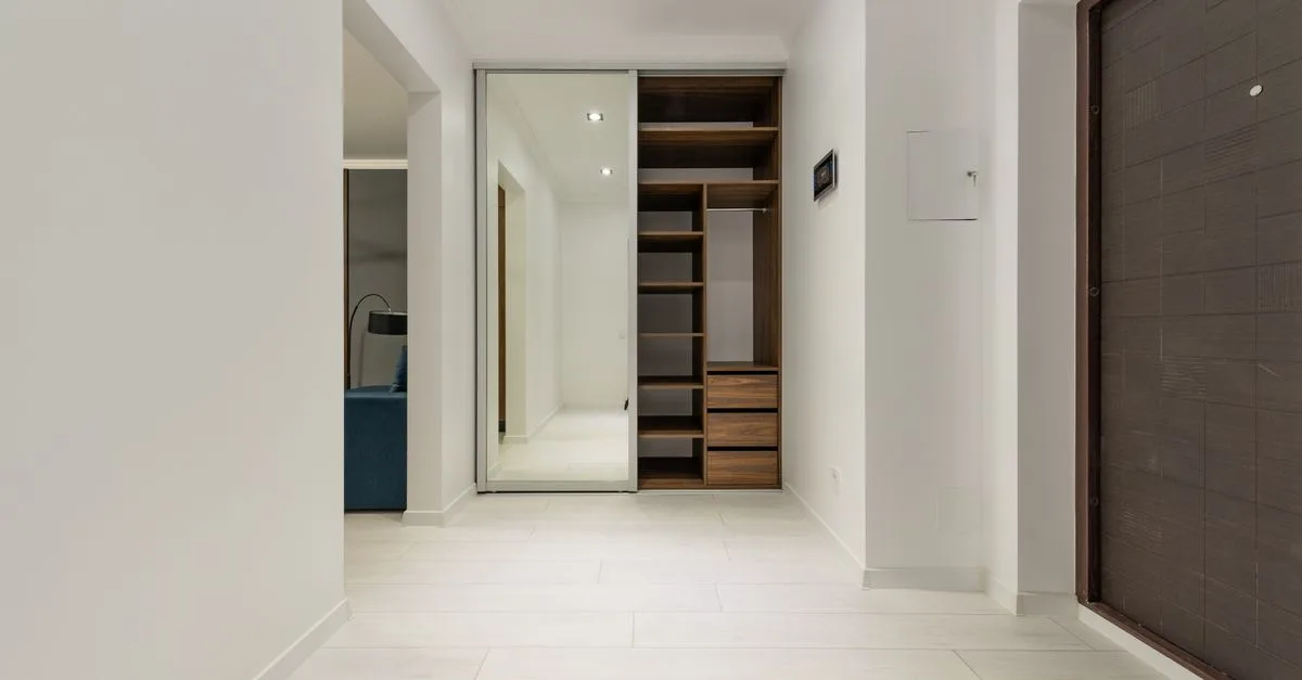découvrez des solutions de rangement minimalistes alliant design épuré et fonctionnalité optimale pour un intérieur ordonné et élégant.
