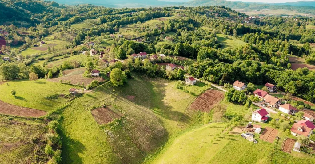 découvrez les frais de notaire lors d’un achat de terrain : leur calcul, les taxes incluses et les éléments qui influencent leur montant.